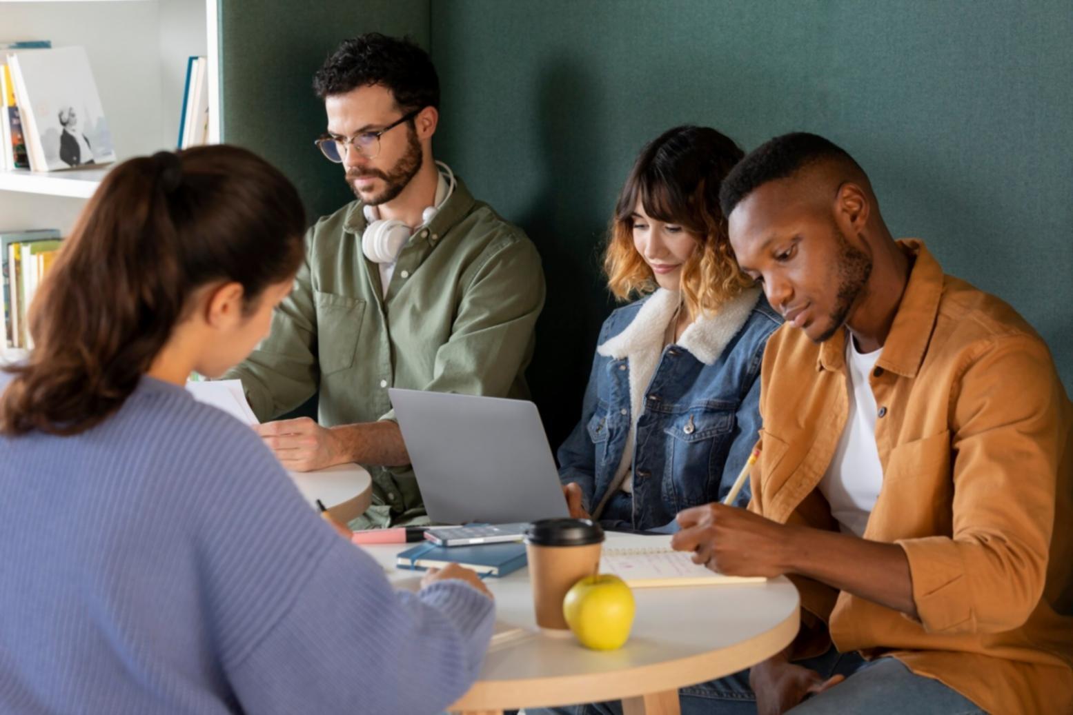 Équipe jaspentvios collaborant sur les nouvelles fonctionnalités de l'application