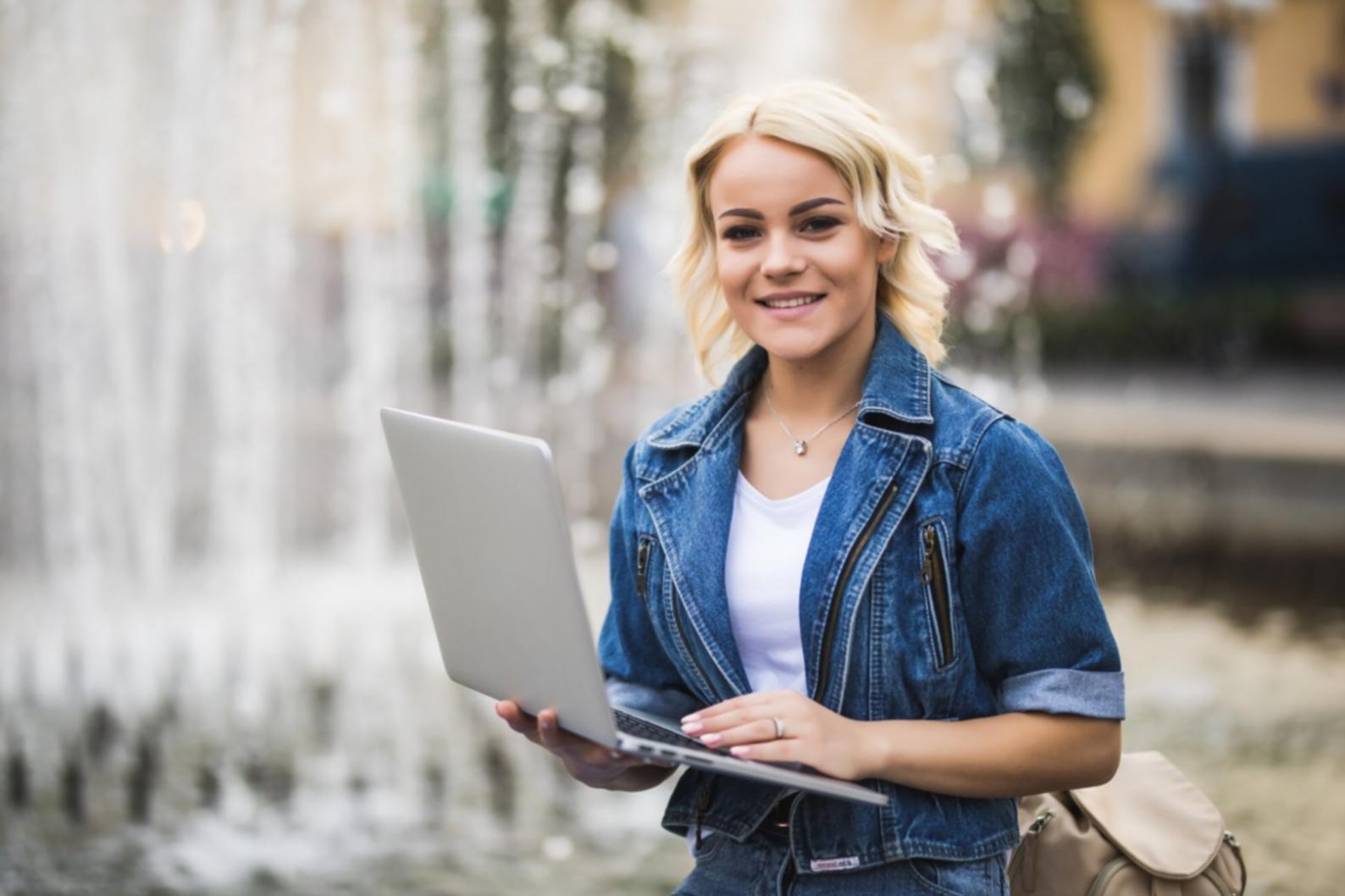 Équipe jaspentvios travaillant sur l'amélioration de l'interface utilisateur